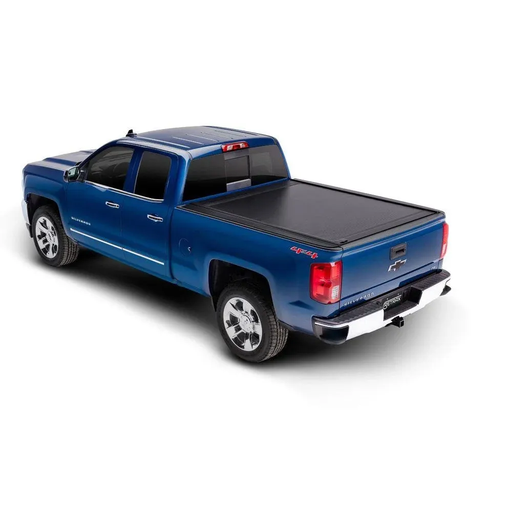 RetraxONE MX Chevy/GMC 1500/2500/3500 (Wide RETRAX Rail) Retractable Tonneau Cover