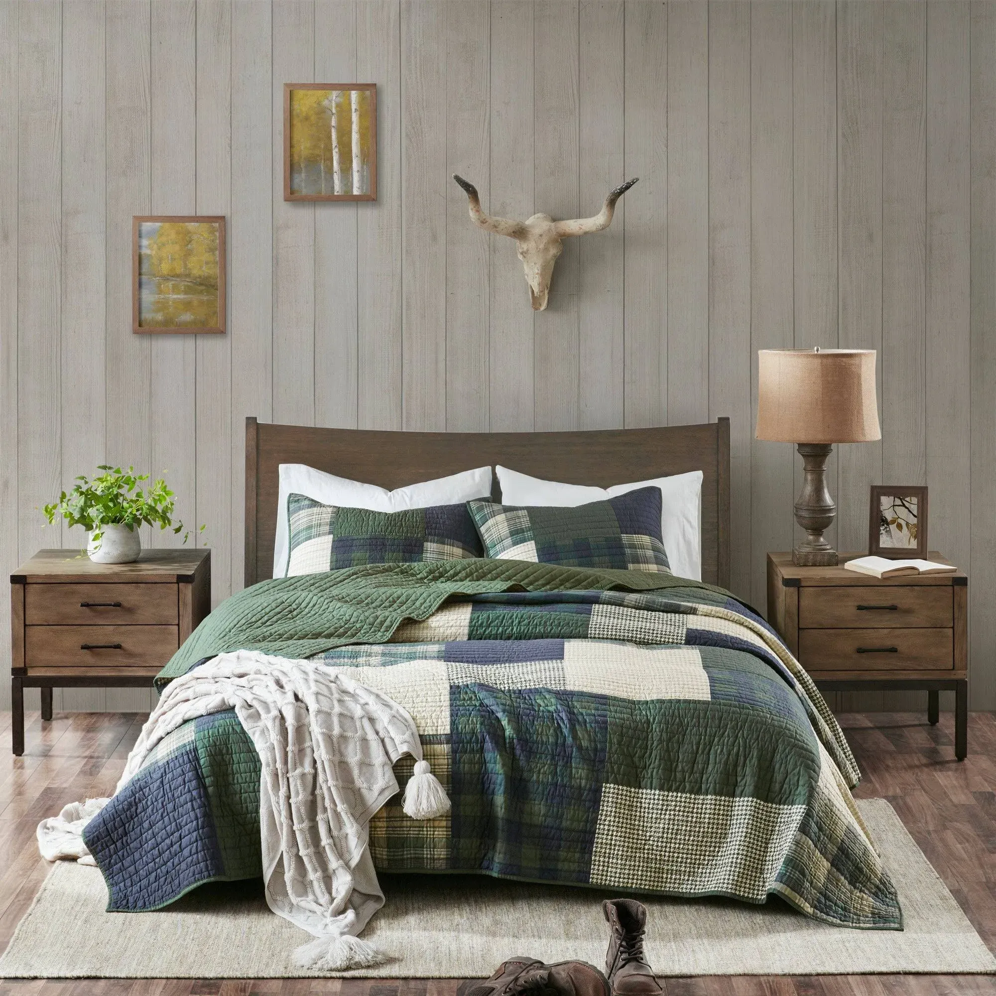 Woolrich Mill Creek Reversible Quilt Set - Cottage Styling Reversed to Solid Color, All Season Lightweight Coverlet, Cozy Bedding Layer, Matching Shams, Oversized Full/Queen, Plaid Green 3 Piece