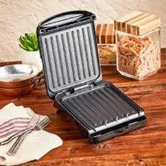 George Foreman 2 Serving Classic Plate Electric Grill & Panini Press