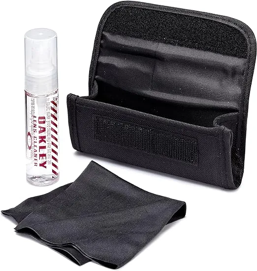 Oakley Lens Rectangular Eyeglass Cleaning Kit