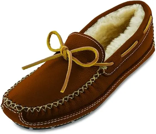 Minnetonka Mens Sheepskin Moose Slipper